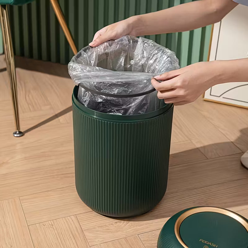 Oval Plastic Garbage Bin with Lid